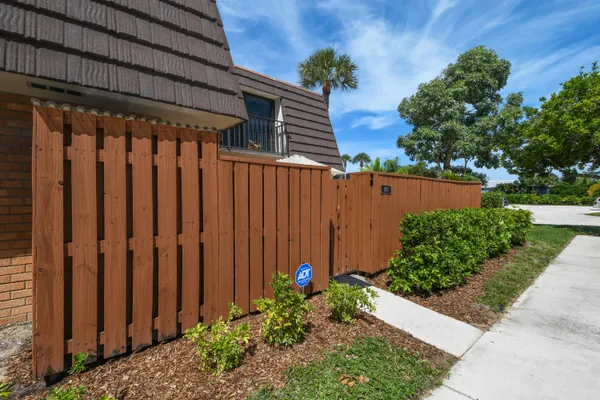 $3,300 | 1603 16th Court, Jupiter, FL 33477