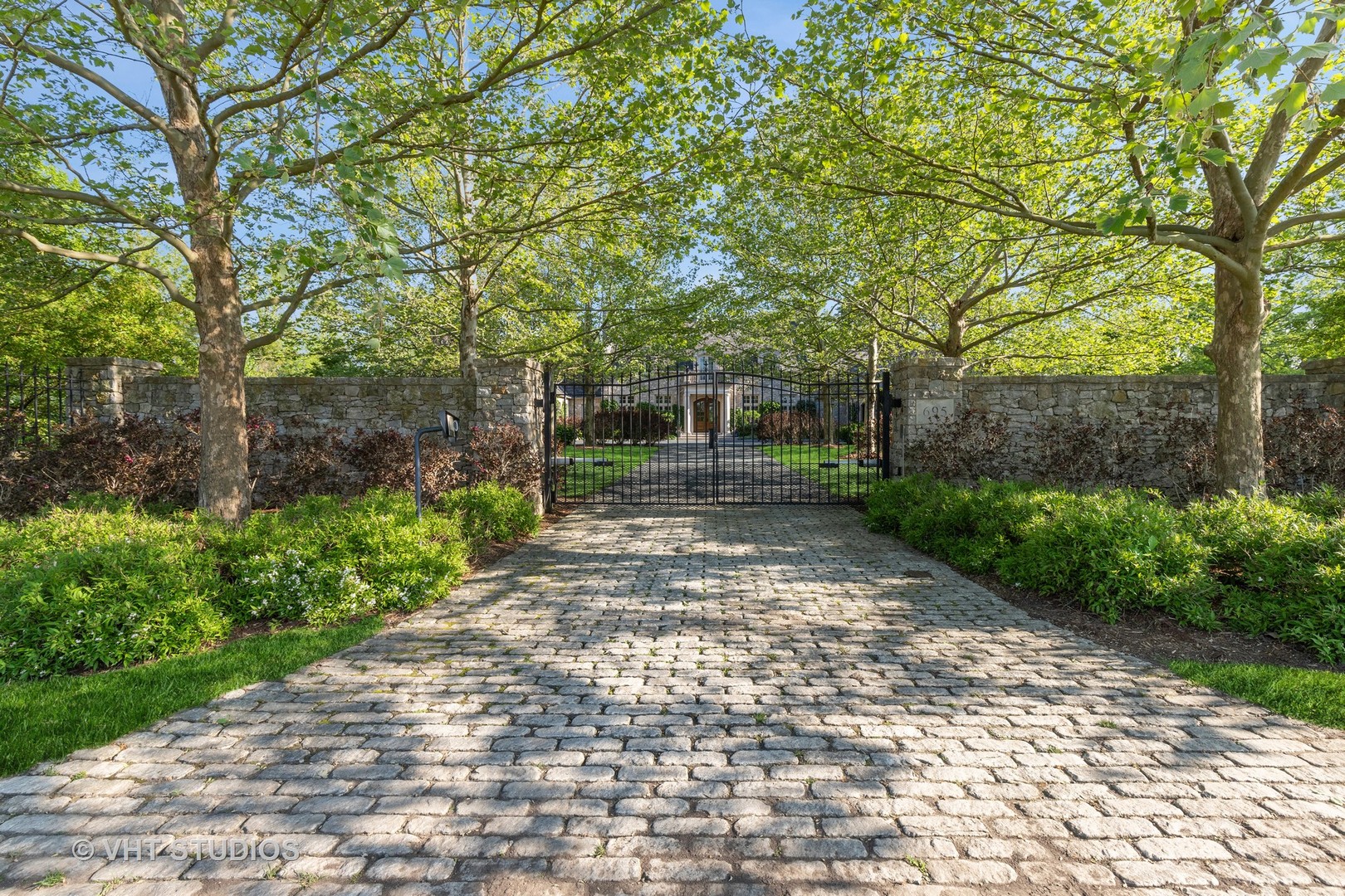 695 Old Mill Road Lake Forest, IL 60045 - Photo 2 of 45 Gallery Image 2