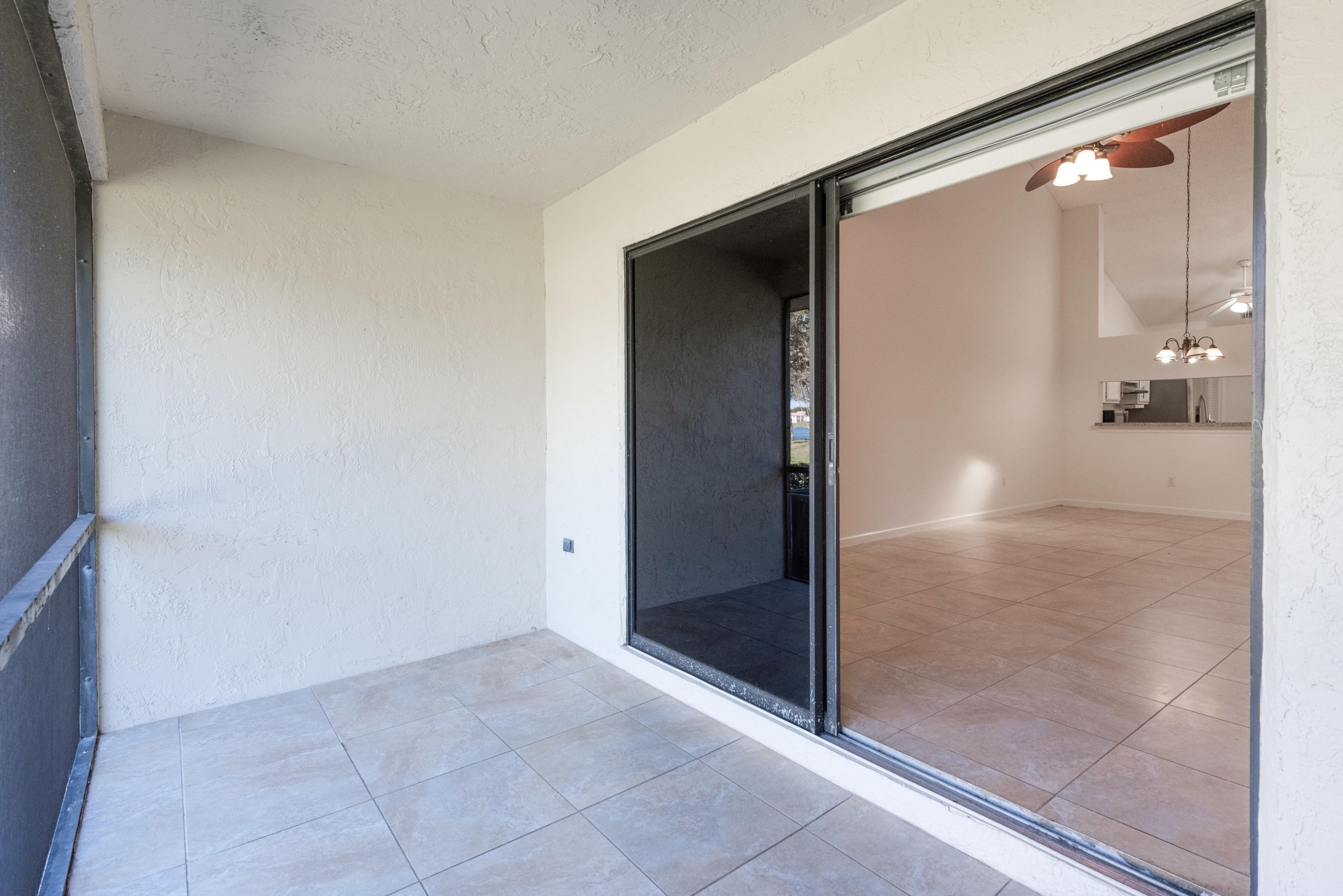 409 Buttonwood Place Boca Raton, FL 33431 - Photo 29 of 36 409 Buttonwood Pl. (31 of 36)