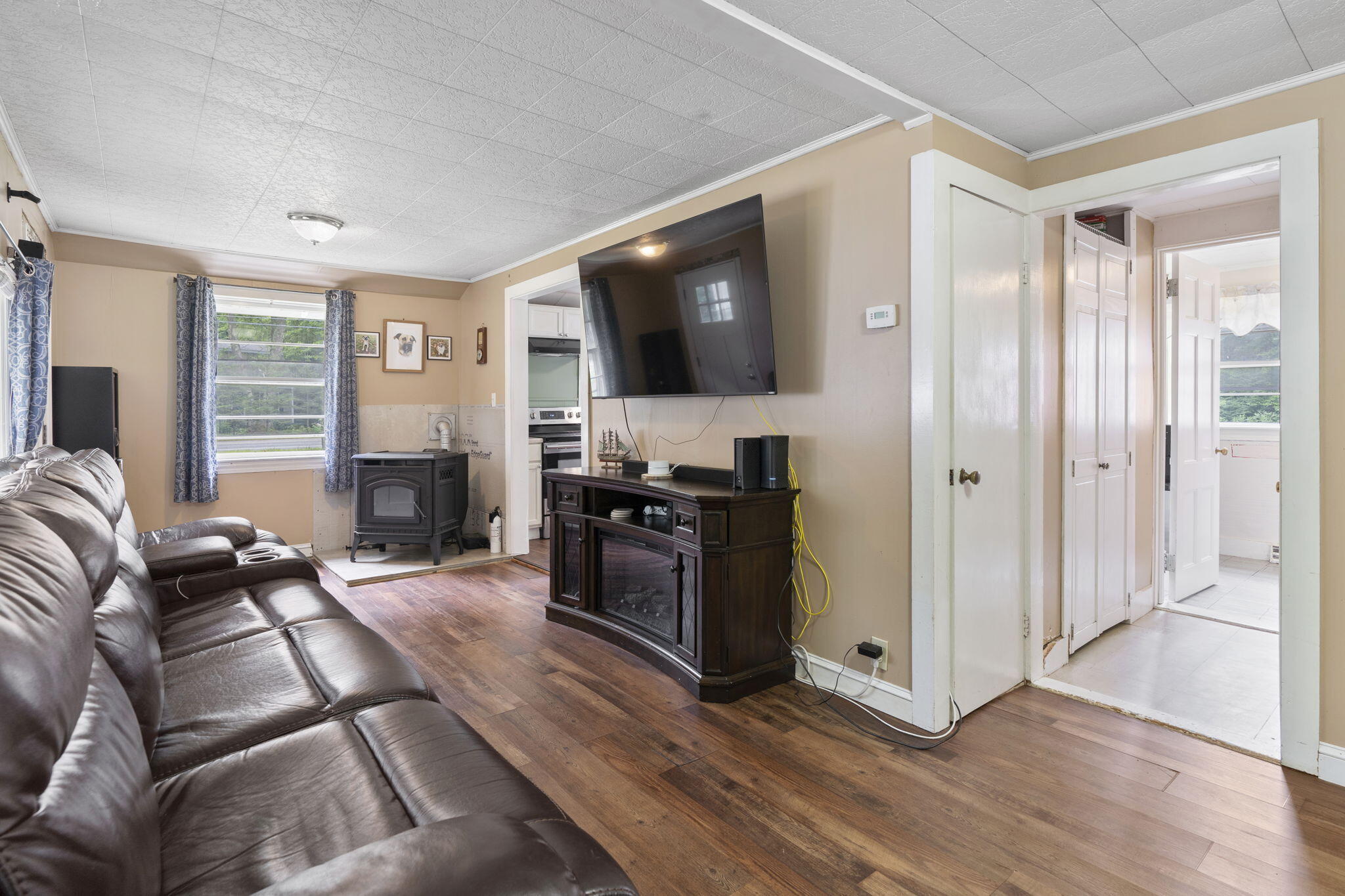 383 Gorham Road Scarborough, ME 04074 - Photo 13 of 27 21-web-or-mls-DSC05432