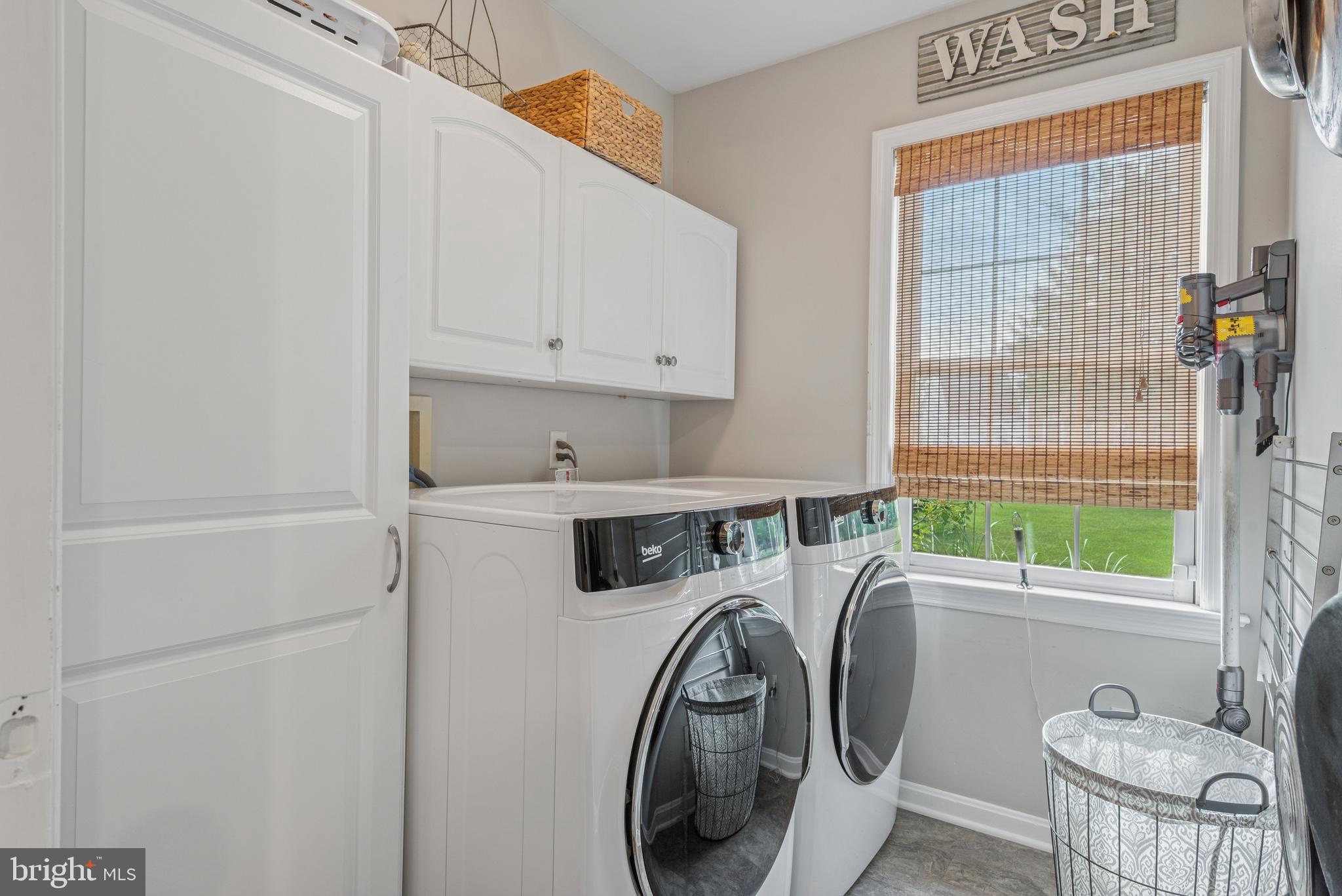 15 Limestone Court Lititz, PA 17543 - Photo 30 of 59 a utility room with dryer and washer
