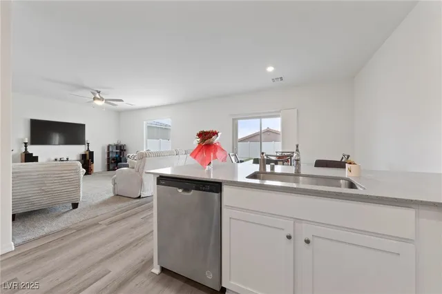 $462,500 | 2729 Pavehawk Way, Las Vegas, NV 89156