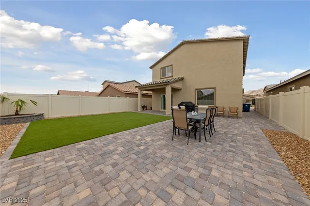 $462,500 | 2729 Pavehawk Way, Las Vegas, NV 89156