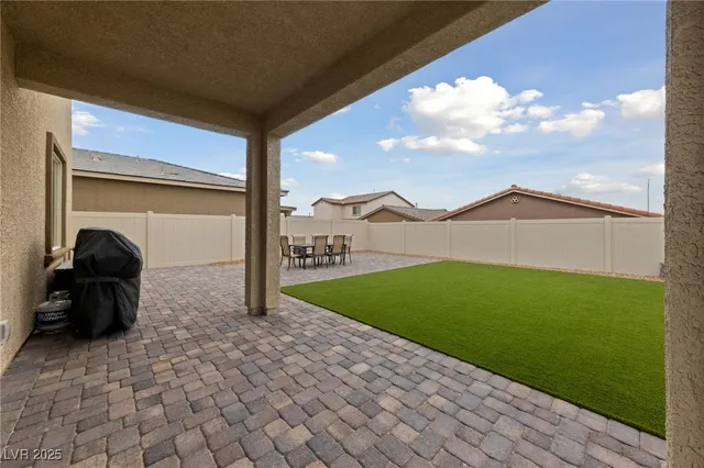 $462,500 | 2729 Pavehawk Way, Las Vegas, NV 89156