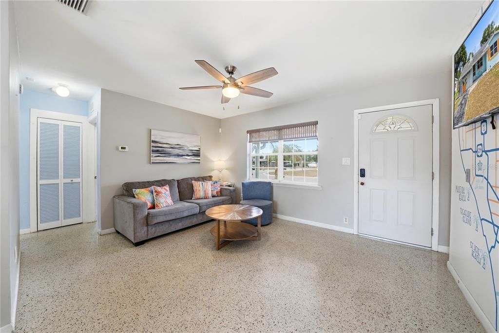 10437 52nd Avenue North St. Petersburg, FL 33708 - Photo 34 of 36