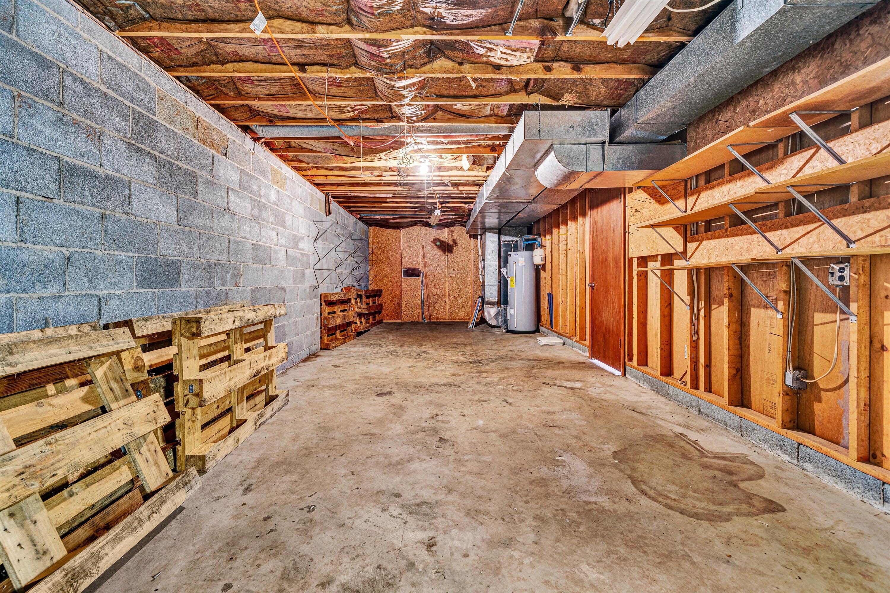 380 Lakeshore Terrace Road Hardy, VA 24101 - Photo 14 of 23 LL Rec/Storage