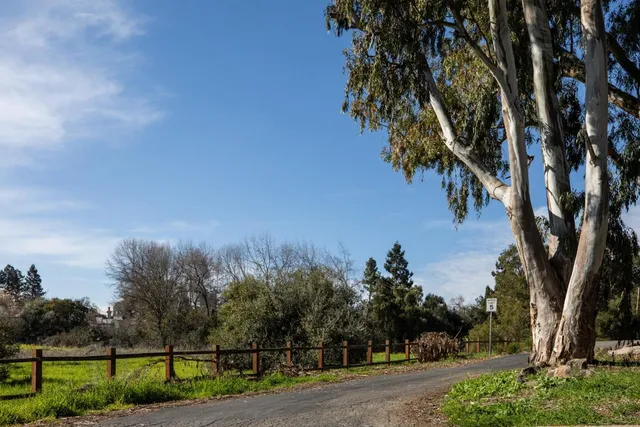 $6,998,000 | 4127 Old Adobe Road, Palo Alto, CA 94306