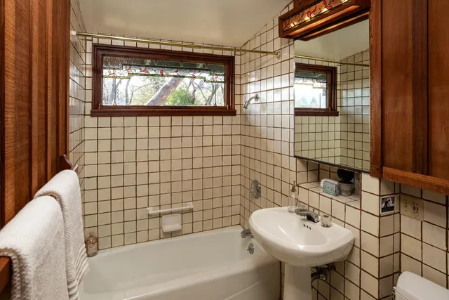 $6,998,000 | 4127 Old Adobe Road, Palo Alto, CA 94306