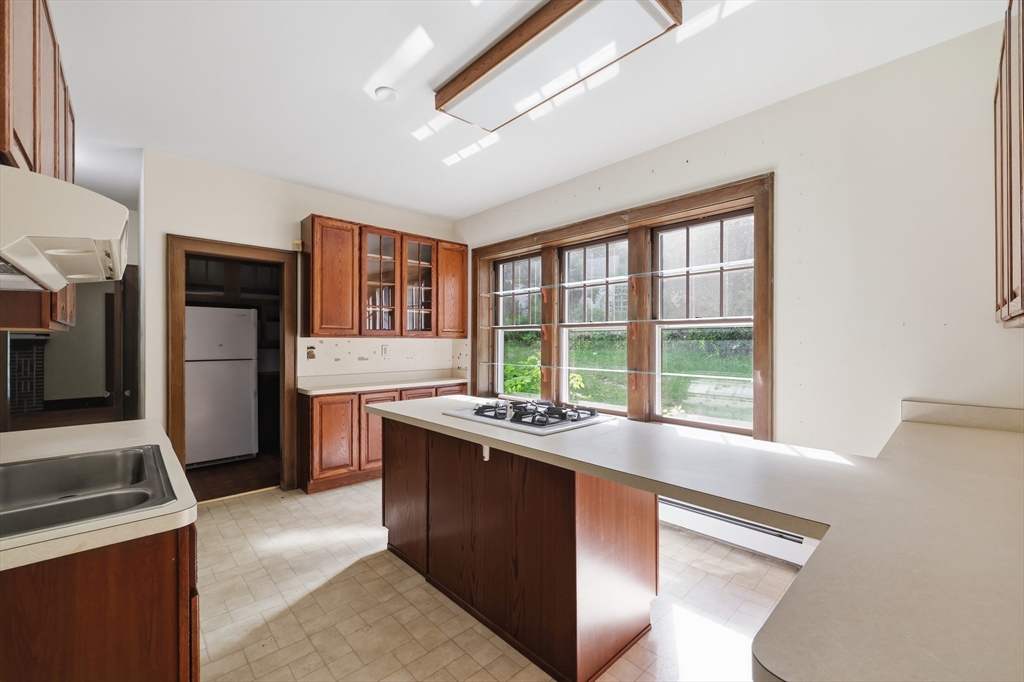 303 East State Street Granby, MA 01033 - Photo 7 of 41