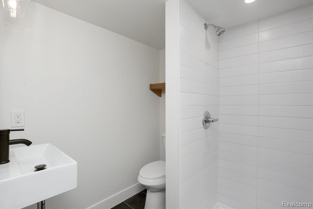 85 Boyken Road Rochester Hills, MI 48307 - Photo 33 of 42