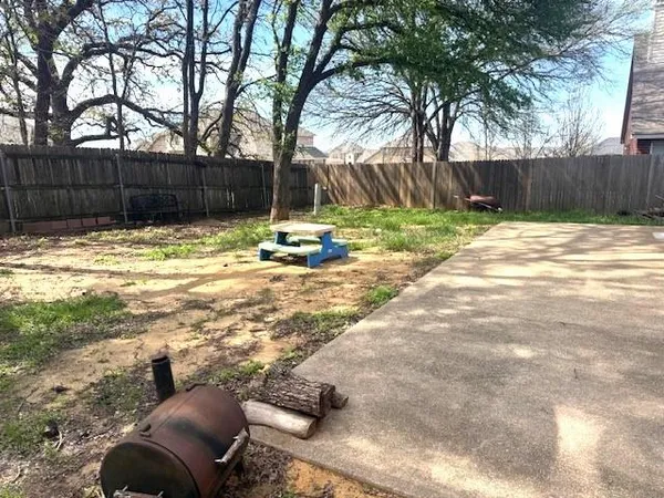 $270,000 | 708 Hummingbird Trail, Crowley, TX 76036