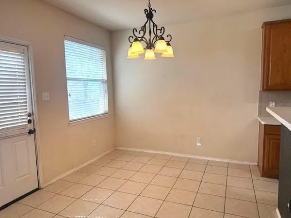 $270,000 | 708 Hummingbird Trail, Crowley, TX 76036