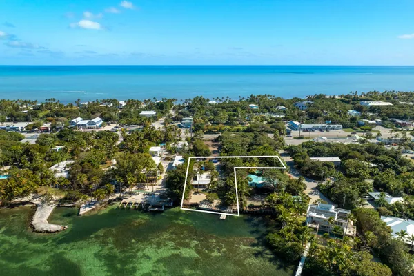 $4,900,000 | 150 List Street, Islamorada, FL 33036