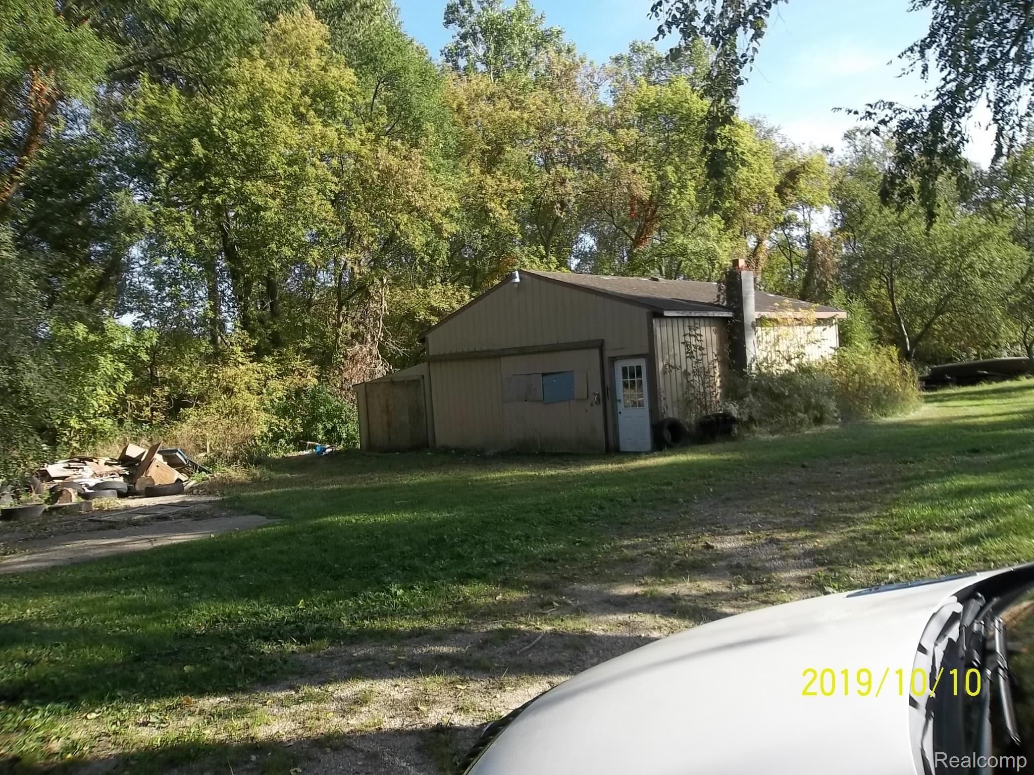 8225 Sheridan Road Millington, MI 48746 - Photo 2 of 15 100_2346.JPG