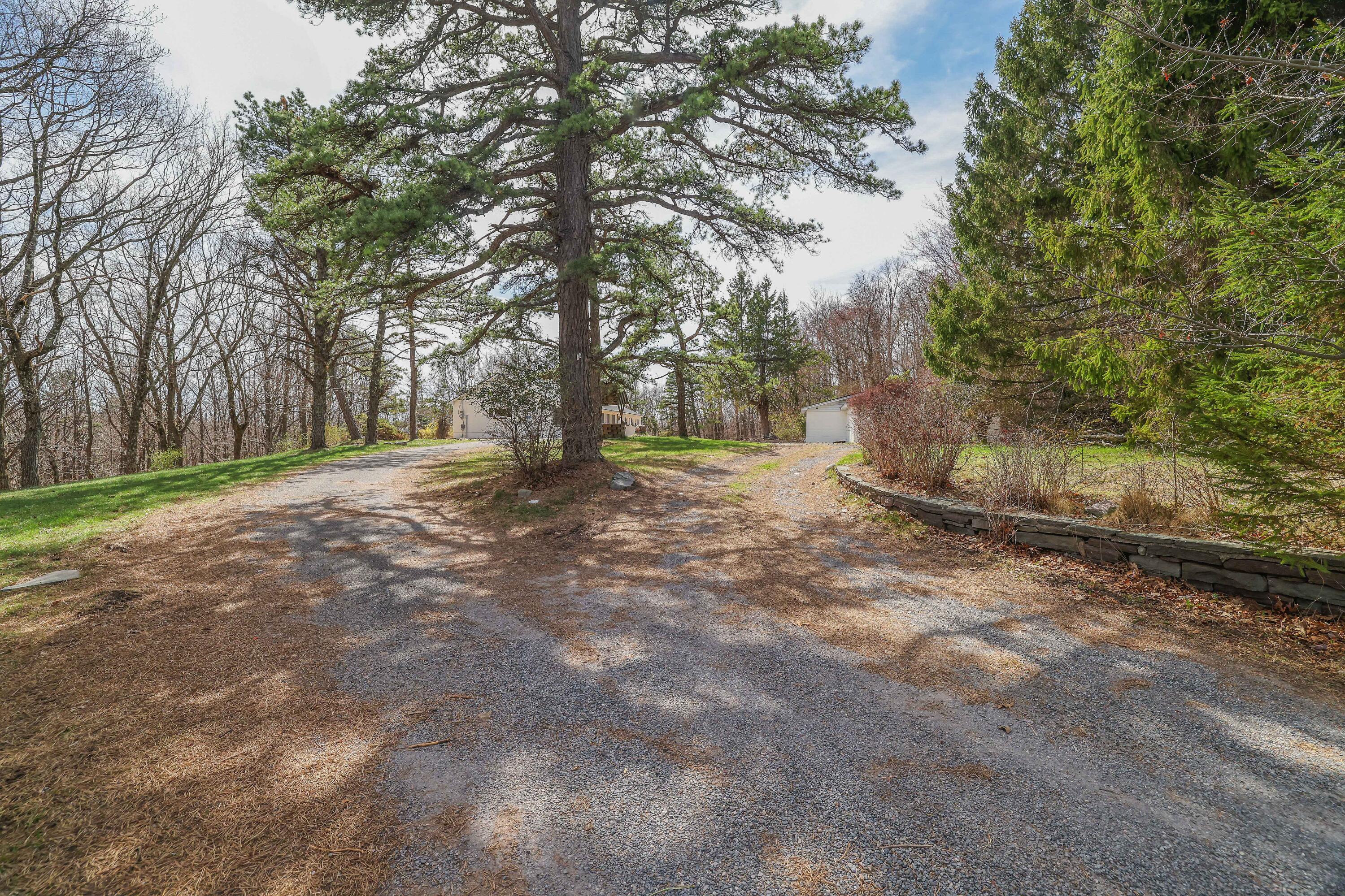 171 Knob Road Mount Pocono, PA 18344 - Photo 51 of 66 RBR50195