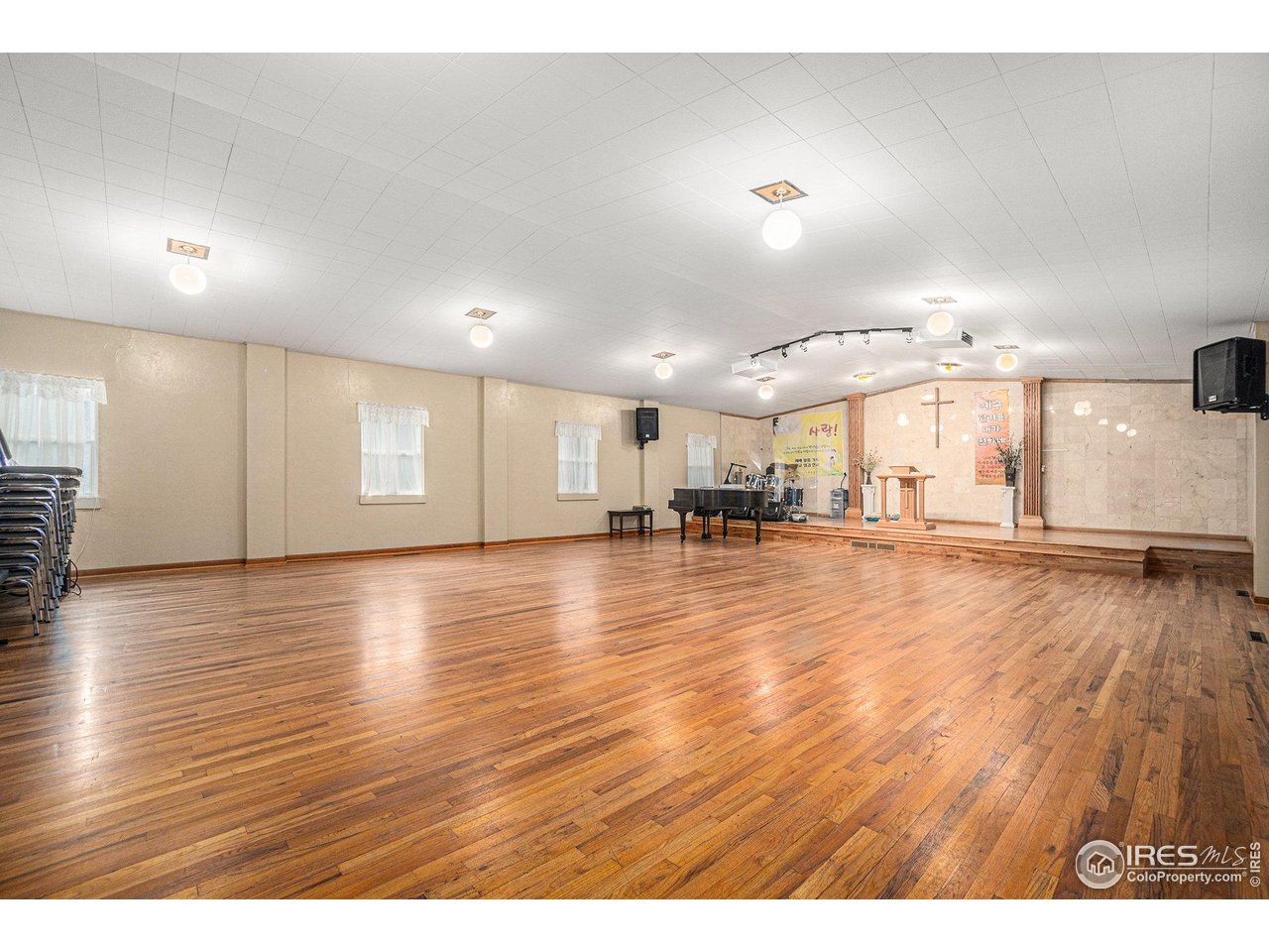 601 South Whitcomb Street Fort Collins, CO 80521 - Photo 15 of 34 a view of a kitchen with a sink and a stove top oven