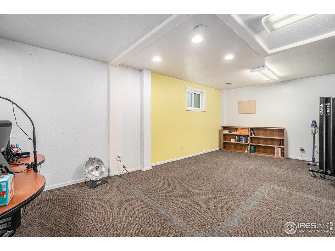 601 South Whitcomb Street Fort Collins, CO 80521 - Photo 28 of 34 a view of livingroom with furniture