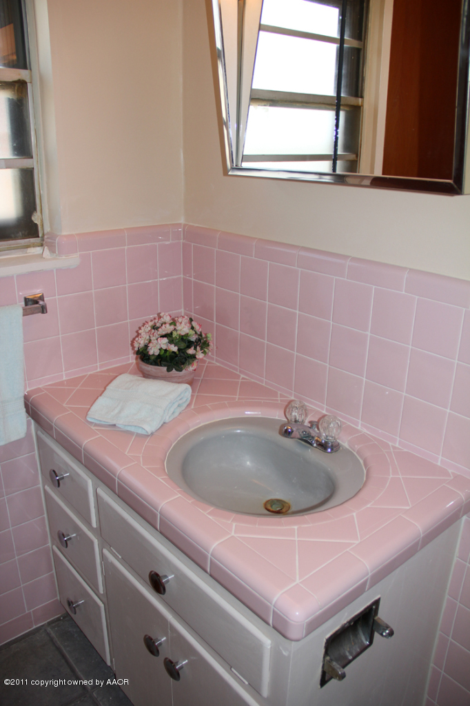 207 Rancho Trail Amarillo, TX 79108 - Photo 19 of 29 Master Bath2