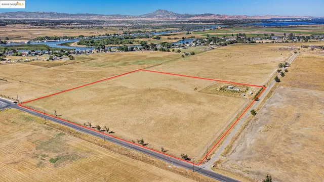 a view of an ocean beach