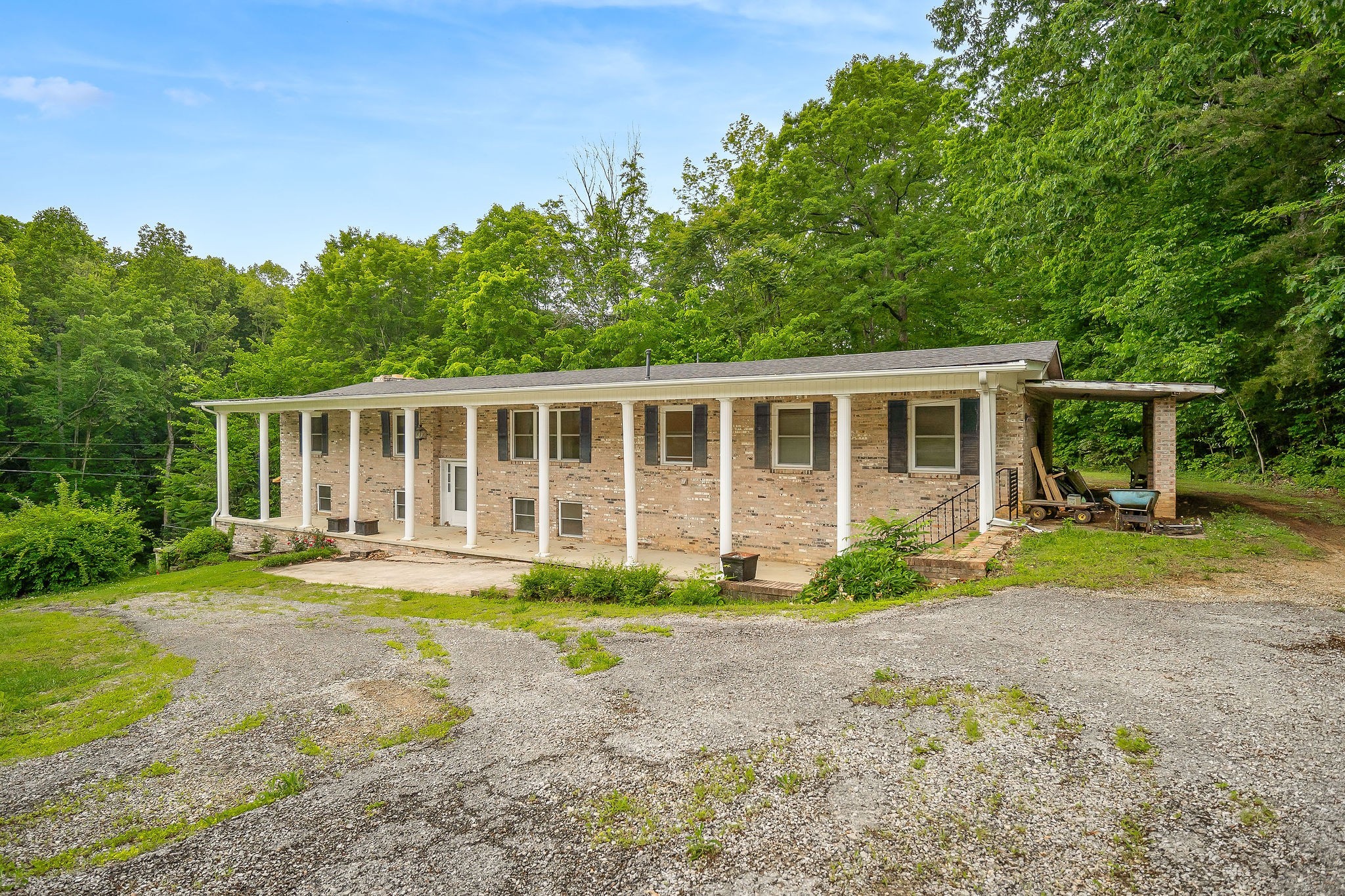 434 Windle Community Road Livingston, TN 38570 - Photo 1 of 53 Gallery Image 1