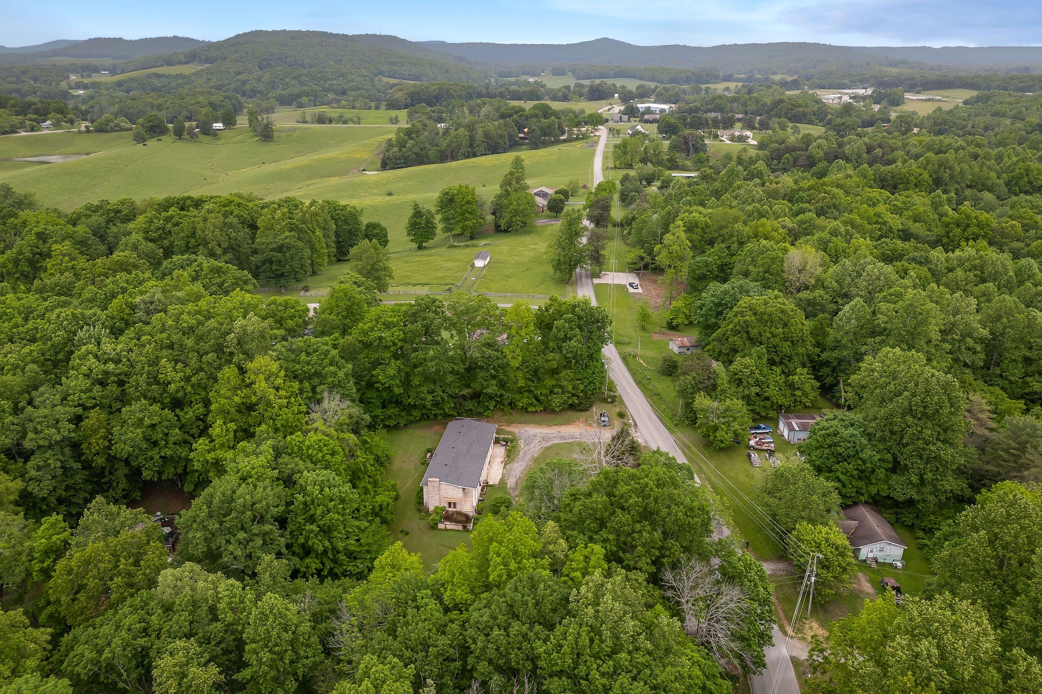 434 Windle Community Road Livingston, TN 38570 - Photo 9 of 53 Gallery Image 9