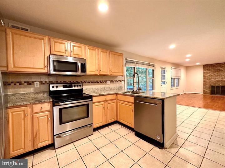 3126 Flintlock Road Fairfax, VA 22030 - Photo 3 of 25