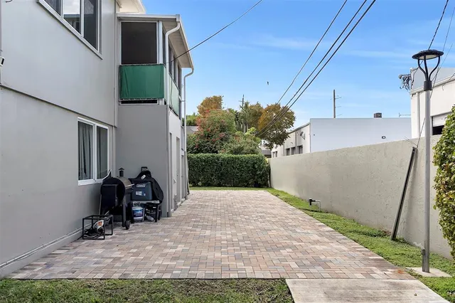 $2,500 | 1049 Northwest 30th Court, Unit 4, Wilton Manors, FL 33311