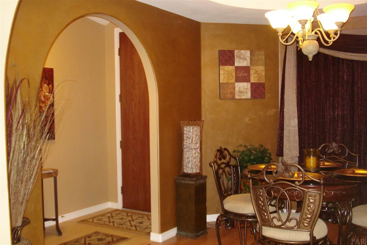 2964 Holley Point Road Navarre, FL 32566 - Photo 2 of 29 Gallery Image 2