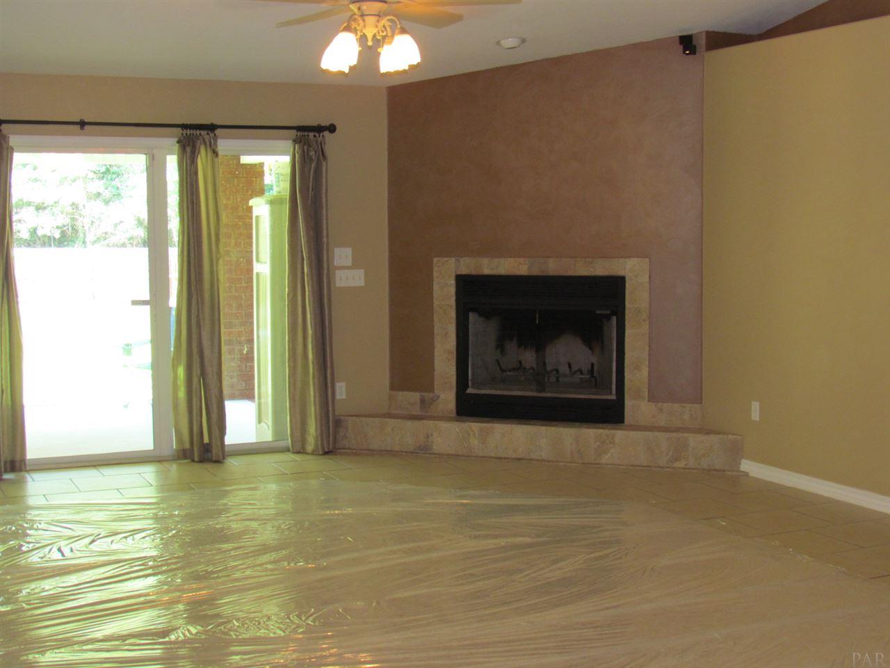 2964 Holley Point Road Navarre, FL 32566 - Photo 8 of 29 Gallery Image 8