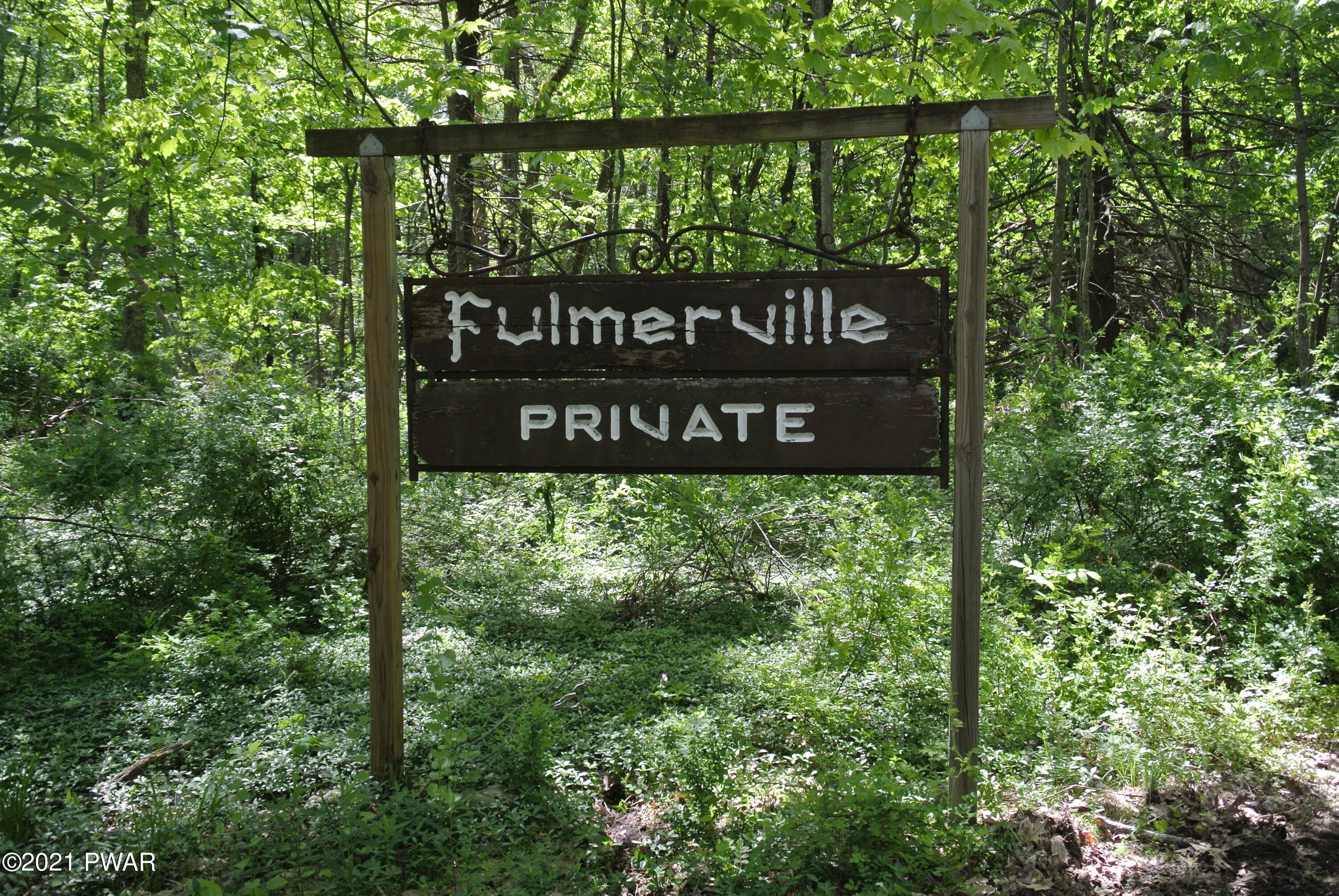 324 Silver Lake Road Dingmans Ferry, PA 18328 - Photo 4 of 36