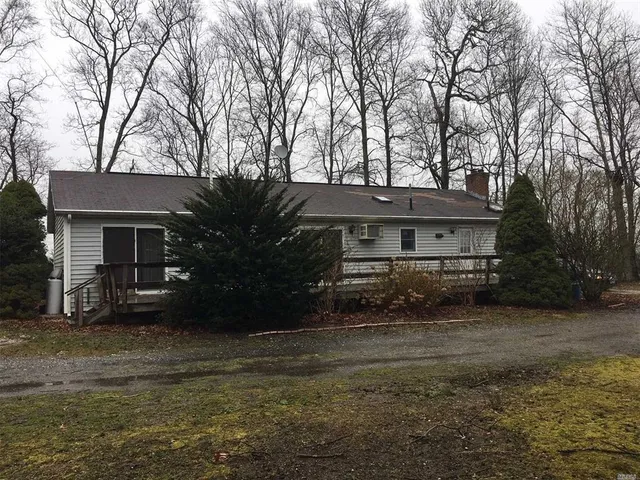 $650,000 | 1553 Northville Turnpike, Riverhead, NY 11901