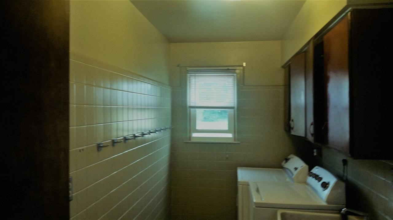 5178 Davison Road Burton, MI 48509 - Photo 25 of 25 21493383-24.JPG