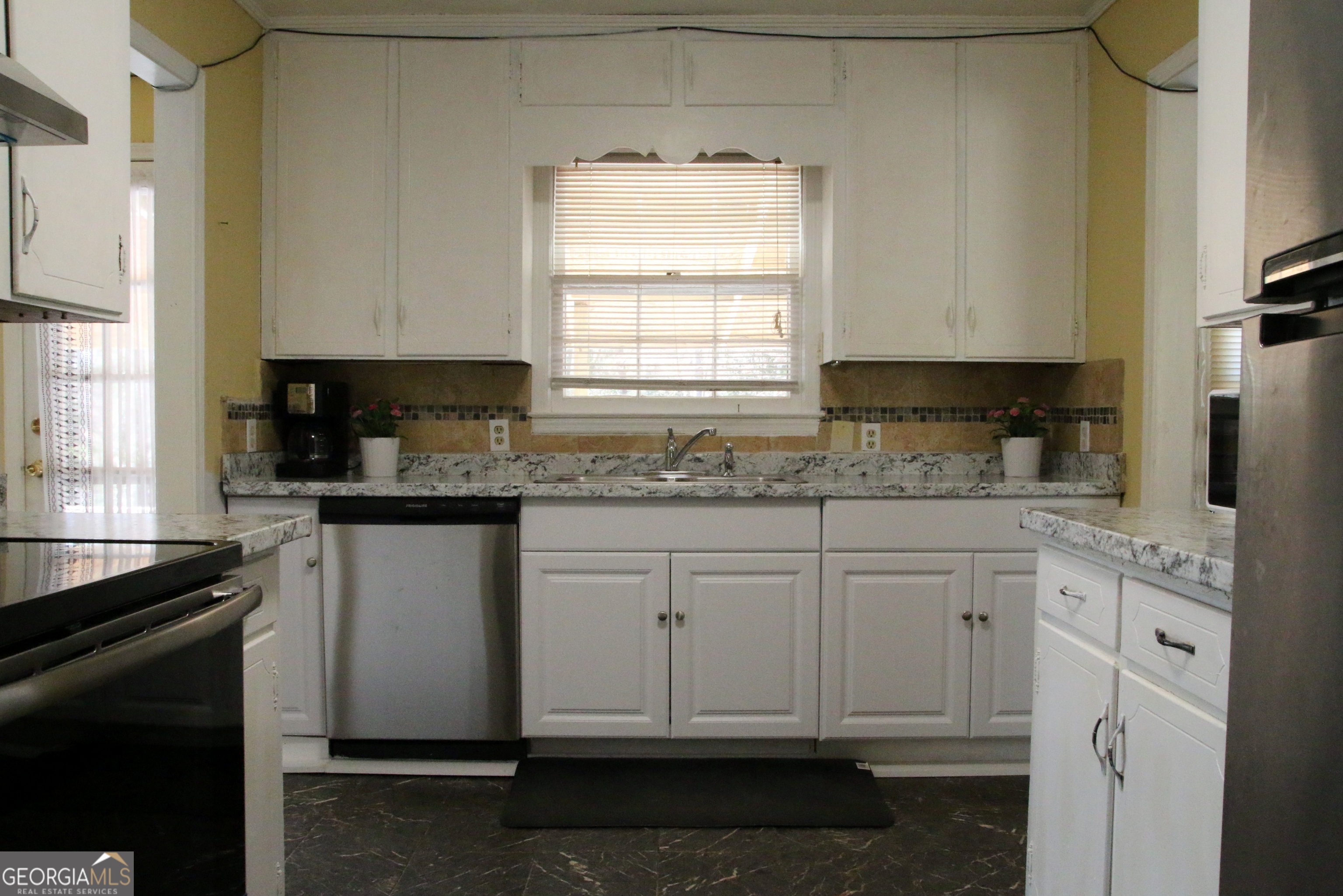 1903 Ridgewood Drive West Point, GA 31833 - Photo 11 of 29