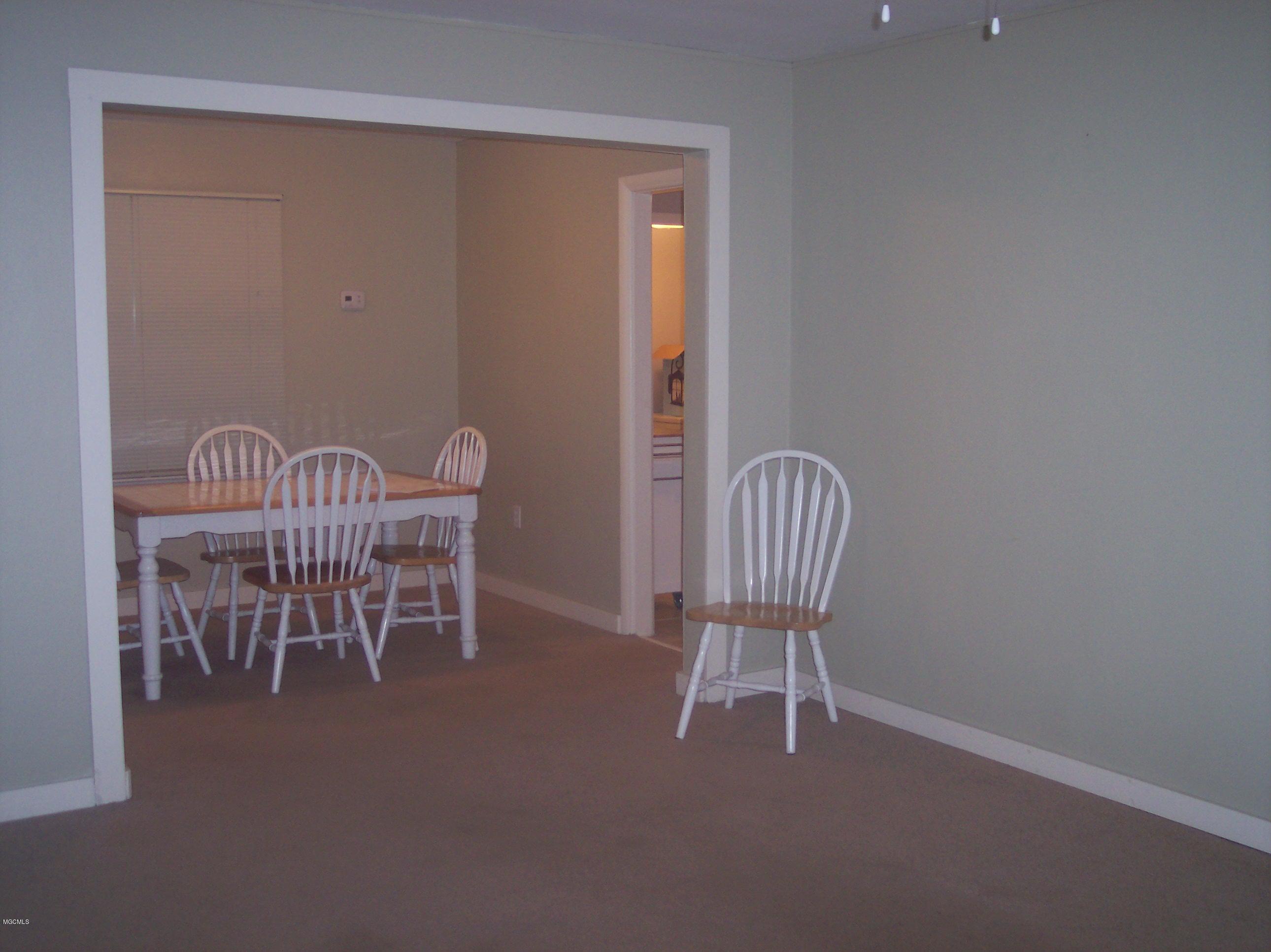 1721 State Street Biloxi, MS 39531 - Photo 7 of 8 state st002