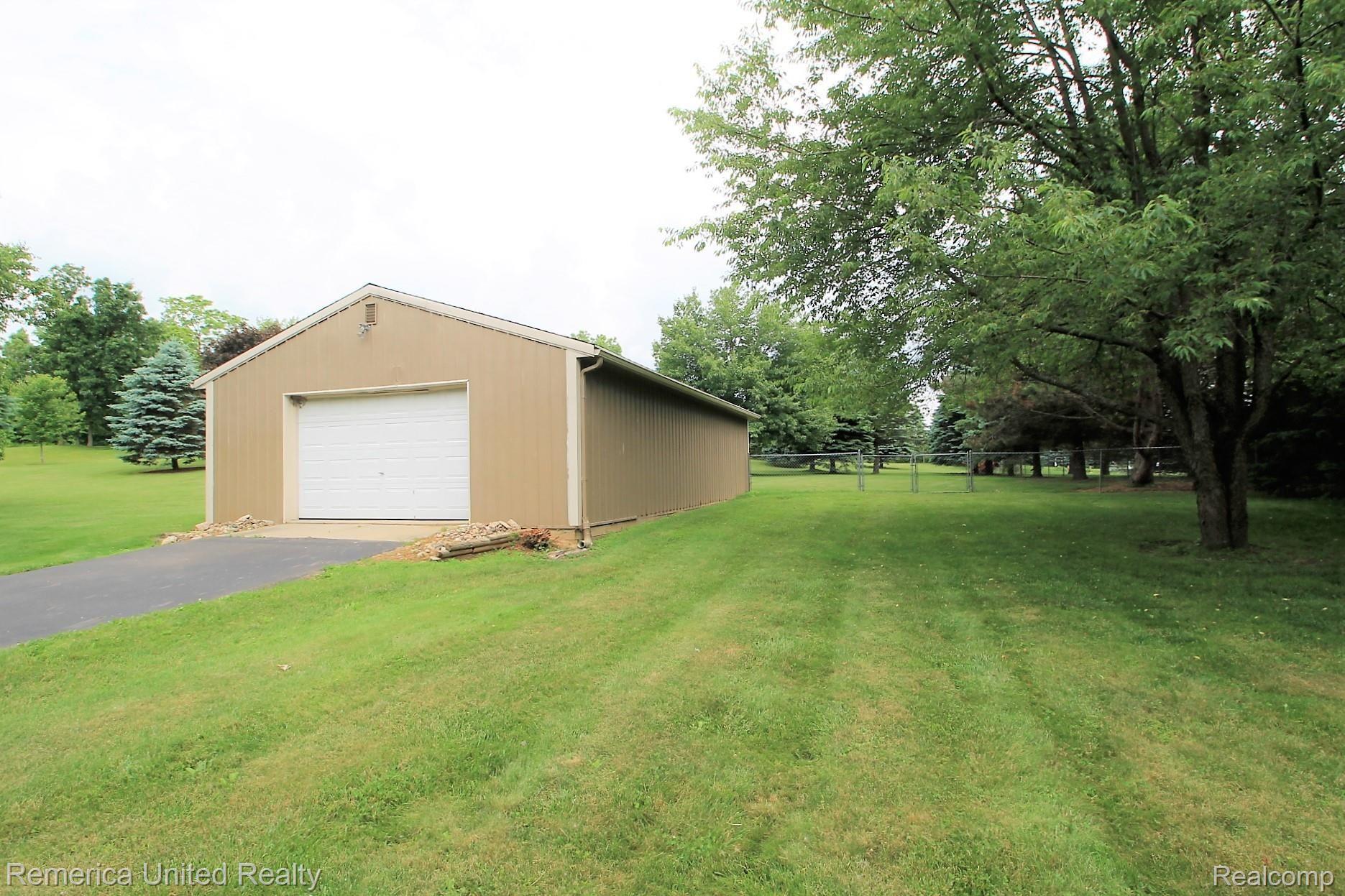 2455 Hawley Road Mason, MI 48854 - Photo 52 of 62 Polebarn (6).JPG