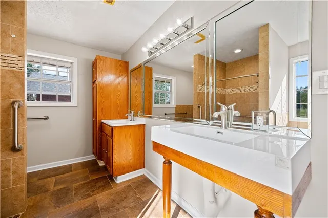 $290,000 | 209 Sunshine Drive, Alexandria, LA 71303