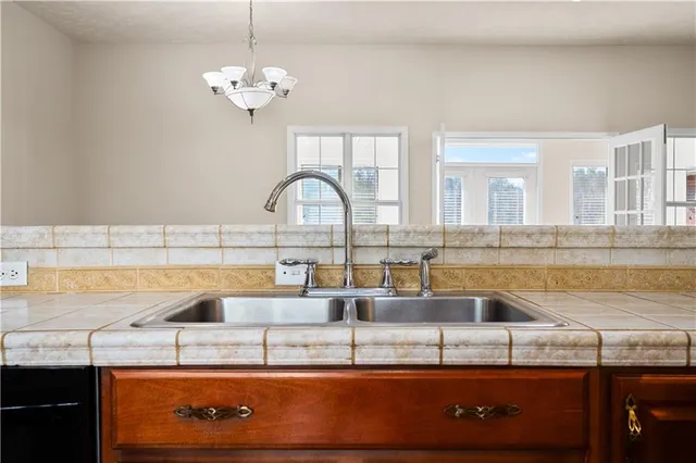 $290,000 | 209 Sunshine Drive, Alexandria, LA 71303