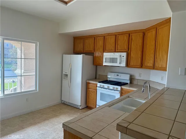 $2,500 | 10918 Thunder Falls Avenue, Bakersfield, CA 93312