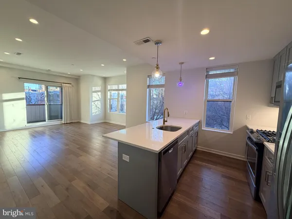 $3,100 | 1500 North American Street, Unit A, Philadelphia, PA 19122