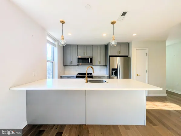 $3,100 | 1500 North American Street, Unit A, Philadelphia, PA 19122