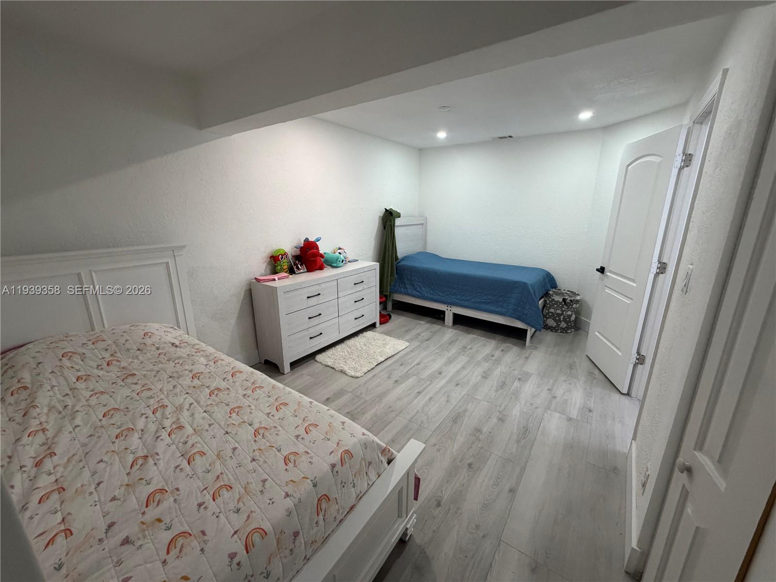 660 Southwest 30th Terrace Fort Lauderdale, FL 33312 - Photo 13 of 28