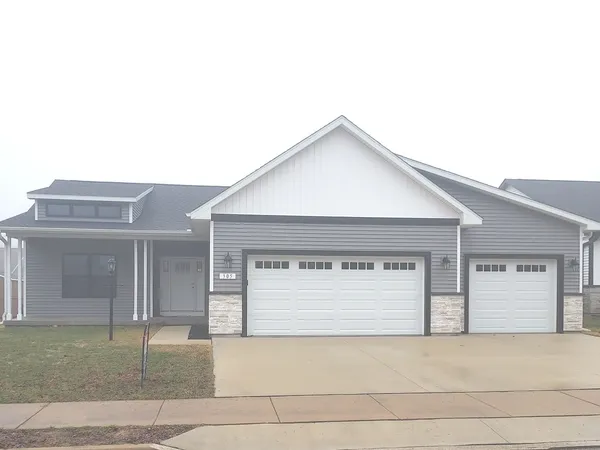 $349,900 | 305 North Niles Avenue, Tuscola, IL 61953