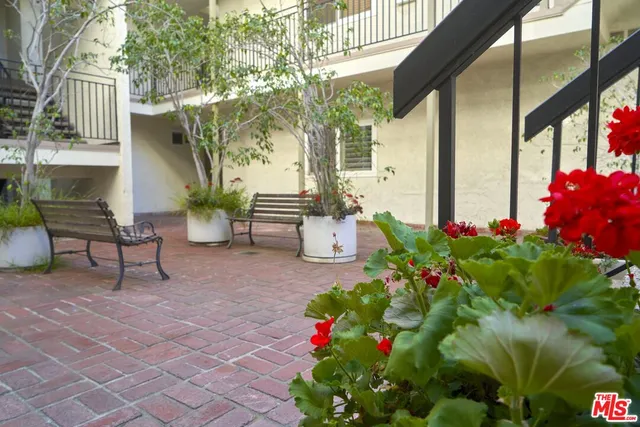 $2,899 | 9005 Cynthia Street, Unit 103, West Hollywood, CA 90069