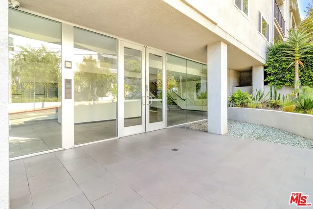 $2,899 | 9005 Cynthia Street, Unit 103, West Hollywood, CA 90069