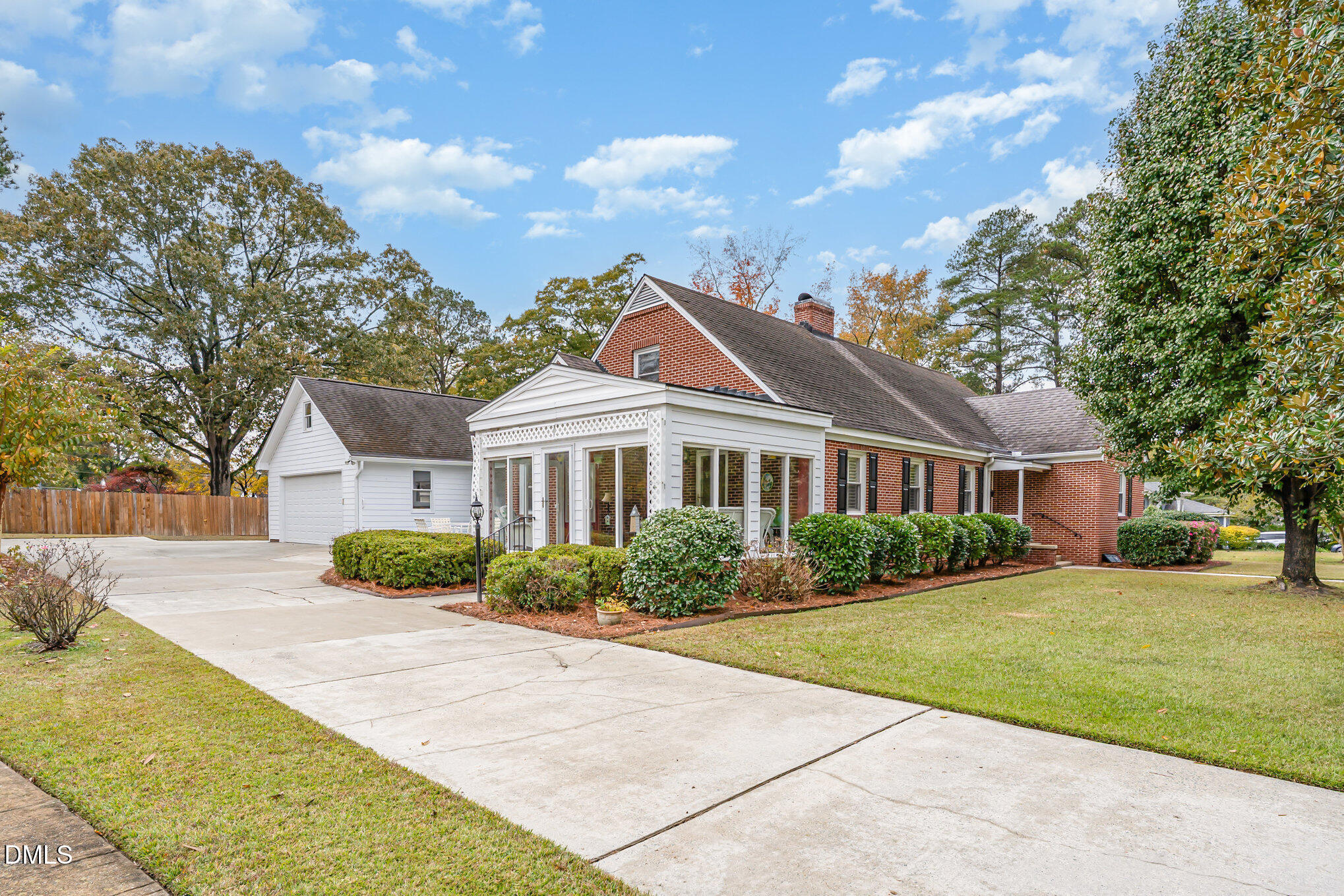 113 West Riverside Drive Smithfield, NC 27577 - Photo 3 of 43 a front view of house with yard and green space