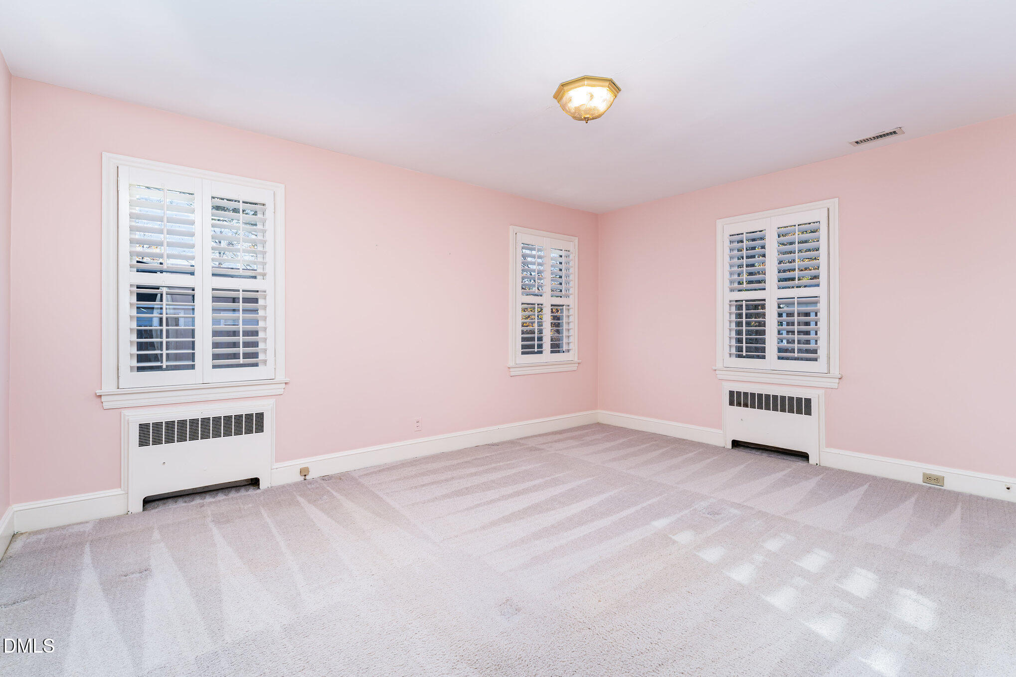 113 West Riverside Drive Smithfield, NC 27577 - Photo 31 of 43 an empty room with windows