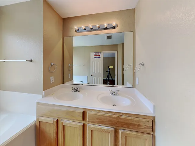 $1,875 | 3413 Stratford Lane, Montgomery, TX 77356