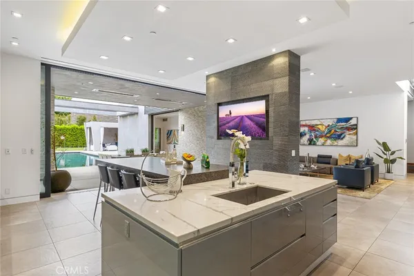 $27,500 | 5365 Vanalden Avenue, Tarzana, CA 91356