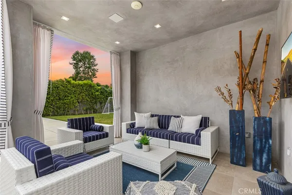 $27,500 | 5365 Vanalden Avenue, Tarzana, CA 91356