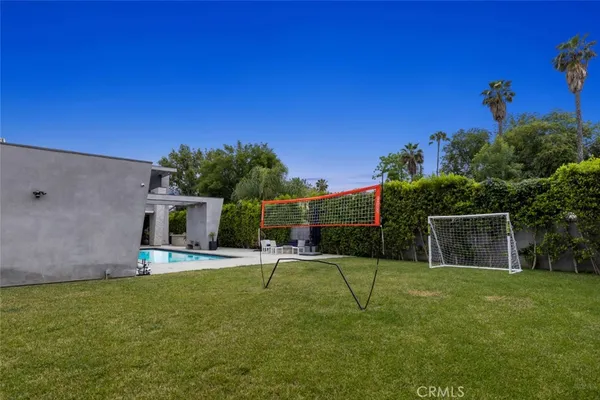 $27,500 | 5365 Vanalden Avenue, Tarzana, CA 91356